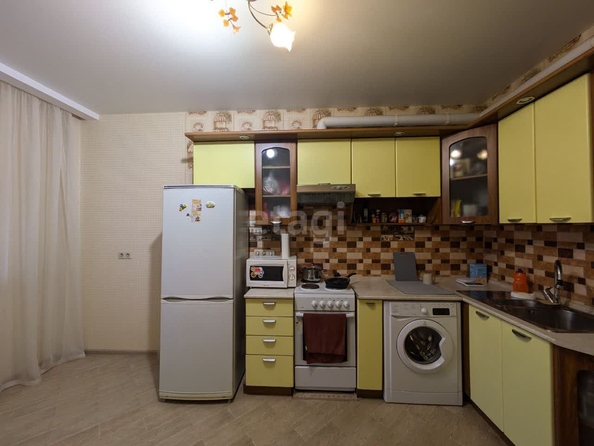 
   Продам 1-комнатную, 44.3 м², Александра Покрышкина ул, 2/2

. Фото 3.