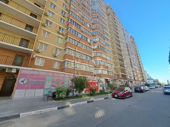 
   Продам 1-комнатную, 39 м², Цезаря Куникова ул, 24/1

. Фото 9.