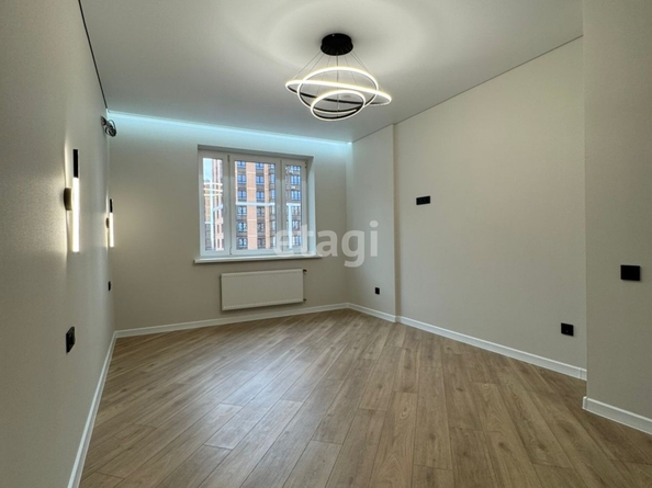 
   Продам 1-комнатную, 35.4 м², Героя Георгия Бочарникова ул, 4/1

. Фото 1.