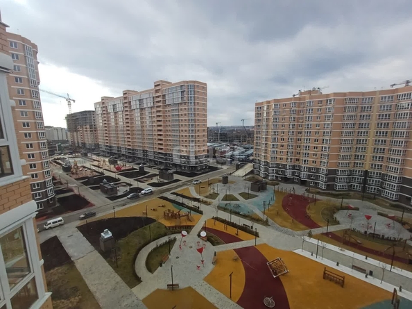 
   Продам 2-комнатную, 71 м², Ветеранов ул, 85

. Фото 21.