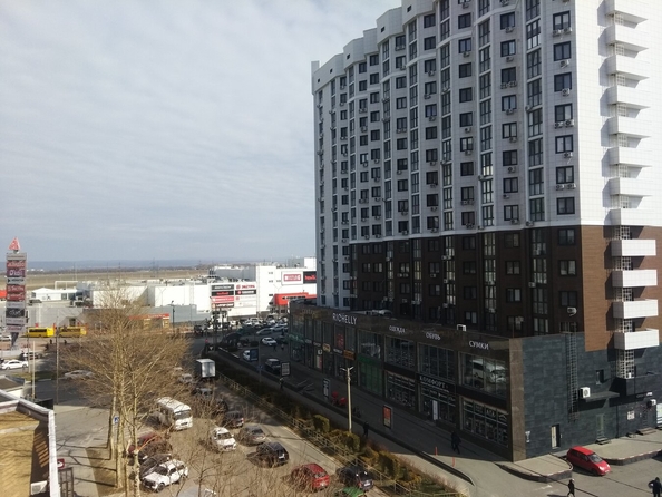 
   Продам 1-комнатную, 42 м², Омелькова ул, 93

. Фото 10.