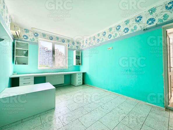 
  Продается 3-комн. квартира, 71.8 м², Туапсинская ул, д. 2Б
. Фото 11.