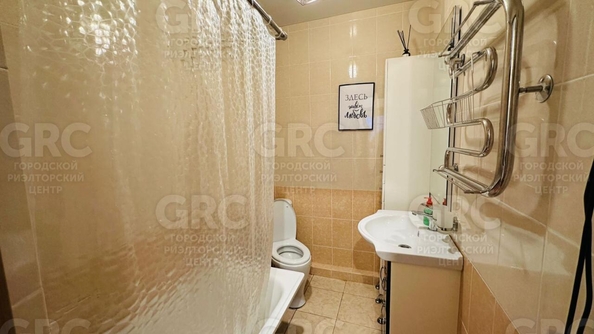 
   Продам 2-комнатную, 43 м², Водораздельная ул, 12

. Фото 4.