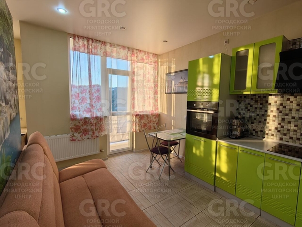 
   Продам 2-комнатную, 45 м², Вишневый пер, 85Б

. Фото 4.