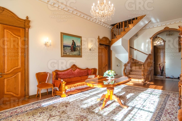 
   Продам дом, 600 м², Сочи

. Фото 12.
