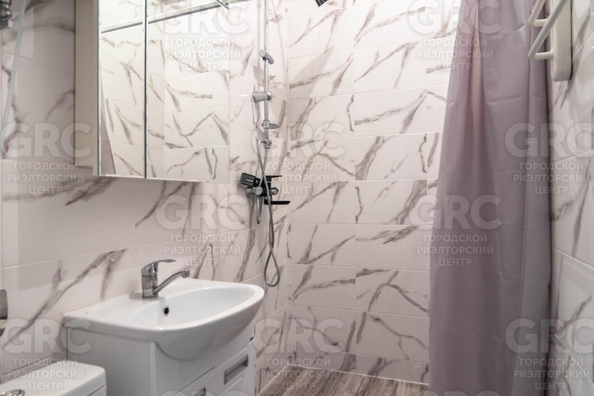 
   Продам 2-комнатную, 33.2 м², Виноградная ул, 121/6

. Фото 3.
