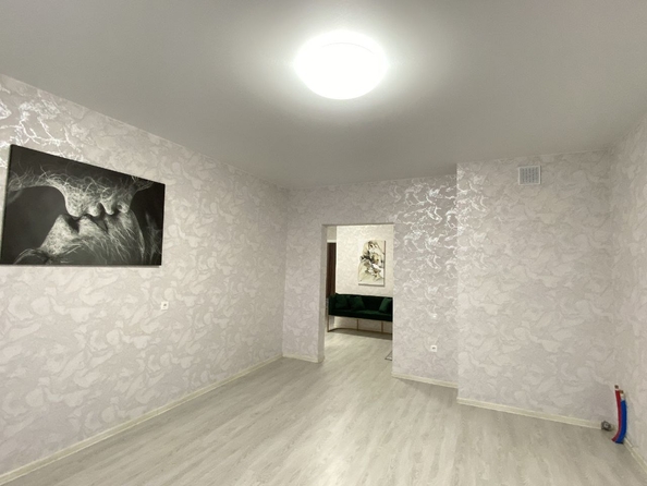 
   Продам 2-комнатную, 65 м², Позднякова ул, 2 к12

. Фото 2.
