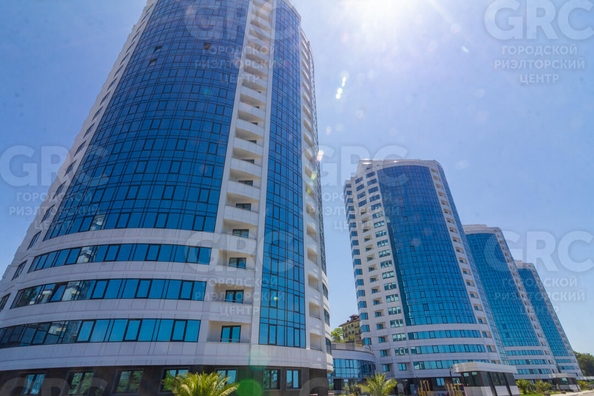 
   Продам 2-комнатную, 57 м², Ленина ул, 298Бк5

. Фото 1.