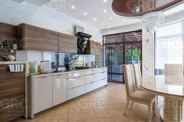 
   Продам дом, 270 м², Сочи

. Фото 23.