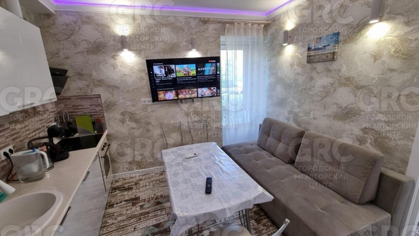 
  Продается 4-комн. квартира, 90 м², Депутатская ул, д. 10
. Фото 3.