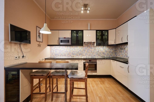 
  Продается 2-комн. квартира, 62 м², Воровского ул, д. 41
. Фото 1.