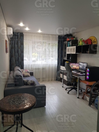 
  Продается 2-комн. квартира, 37 м², Тепличная ул, д. 79
. Фото 5.