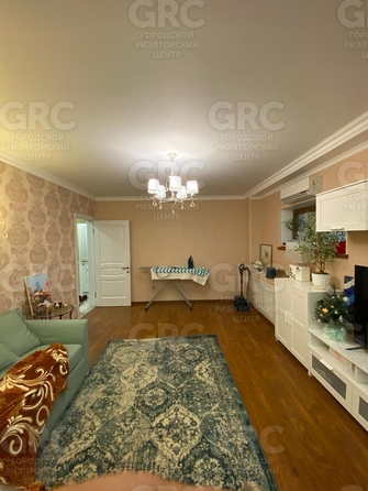 
   Продам 2-комнатную, 60 м², Чехова ул, 33

. Фото 2.