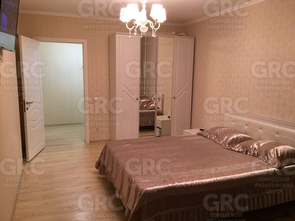 
  Продается 2-комн. квартира, 65 м², Островского ул, д. 47
. Фото 5.