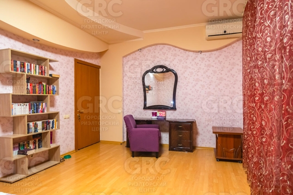 
  Продается 3-комн. квартира, 100 м², Грибоедова ул, д. 30
. Фото 7.