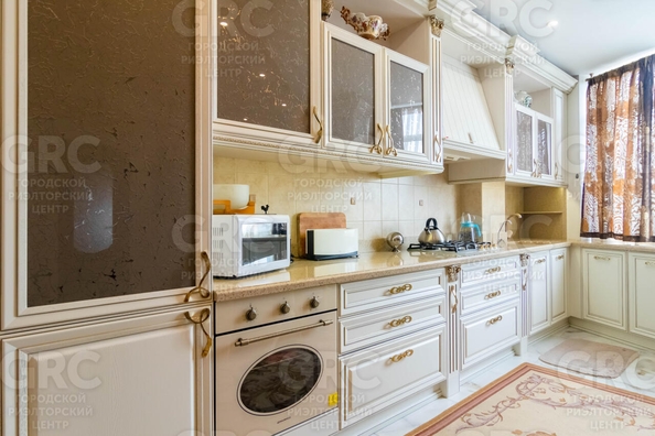 
  Продается 2-комн. квартира, 72 м², Грибоедова ул, д. 12а
. Фото 3.
