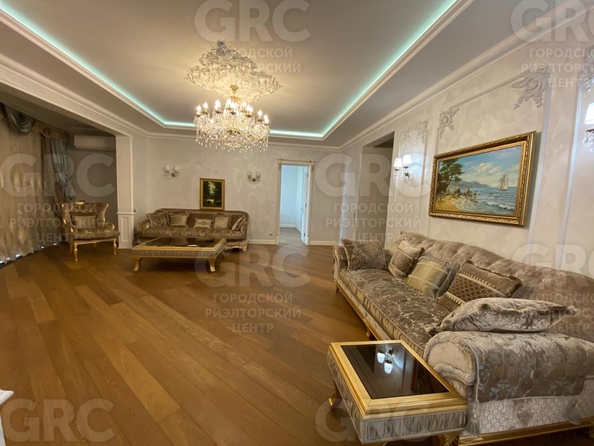
  Продается 4-комн. квартира, 275.8 м², Нагорная ул, д. 11
. Фото 5.