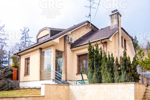 
   Продам дом, 240 м², Сочи

. Фото 1.