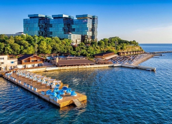 
   Продам 2-комнатную, 64 м², Революции пр-кт, 3

. Фото 1.