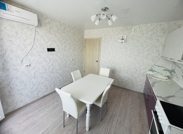 
  Продается 2-комн. квартира, 62 м², Ленина ул, д. 231
. Фото 21.