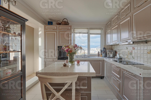 
  Продается 3-комн. квартира, 140 м², Юных Ленинцев ул, д. 10
. Фото 8.