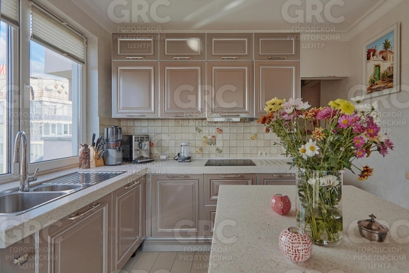 
  Продается 3-комн. квартира, 140 м², Юных Ленинцев ул, д. 10
. Фото 9.