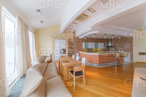 
  Продается студия, 600 м², Депутатская ул, д. 2
. Фото 1.