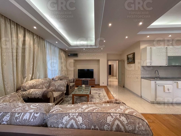 
  Продается 2-комн. квартира, 138 м², Депутатская ул, д. 2
. Фото 7.