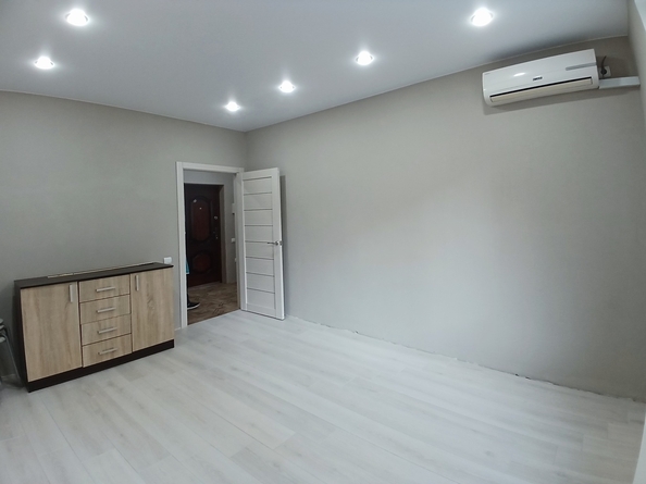 
  Продается 1-комн. квартира, 35 м², Рождественская ул, д. 52
. Фото 2.