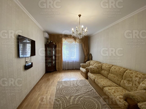 
  Продается 2-комн. квартира, 57 м², Войкова ул, д. 40
. Фото 2.