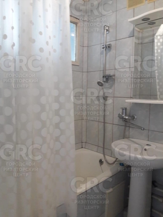 
  Продается 1-комн. квартира, 29.2 м², Альпийская ул, д. 17
. Фото 6.