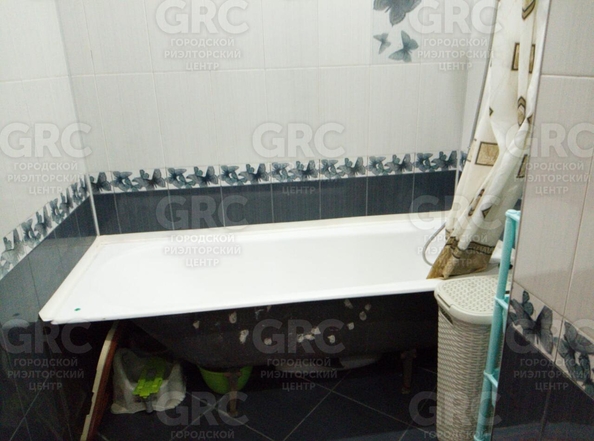 
  Продается 2-комн. квартира, 74 м², Рахманинова пер, д. 37А
. Фото 8.