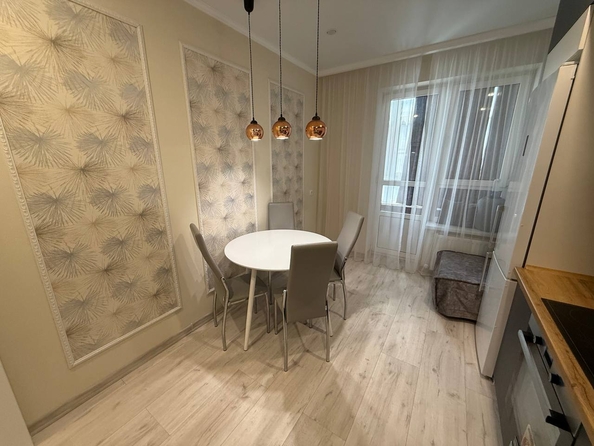 
  Продается 1-комн. квартира, 45 м², Ивана Голубца ул, д. 147
. Фото 3.