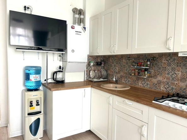 
  Продается 1-комн. квартира, 42 м², Олега Анофриева ул
. Фото 3.