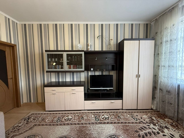 
  Продается 1-комн. квартира, 41 м², Майская ул
. Фото 8.