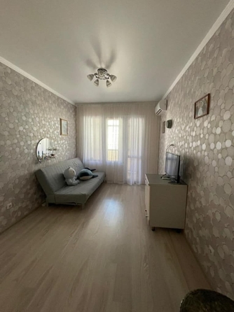 
  Продается 2-комн. квартира, 56 м², Верхняя ул
. Фото 1.