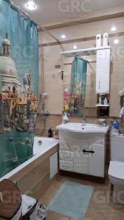 
  Продается 2-комн. квартира, 50 м², Водораздельная ул, д. 2
. Фото 19.