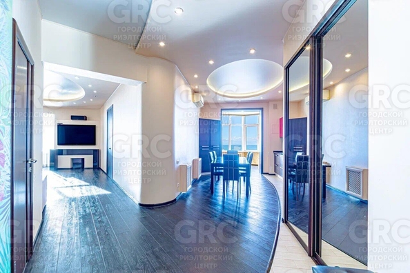 
  Продается 2-комн. квартира, 114 м², Первомайская ул, д. 21
. Фото 4.