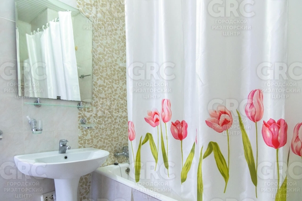 
  Продается 2-комн. квартира, 70 м², Бамбуковая ул, д. 32
. Фото 16.