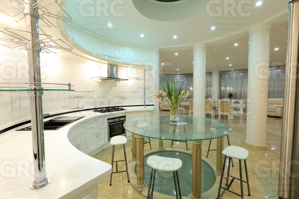 
  Продается дом, 800 м², Сочи
. Фото 2.