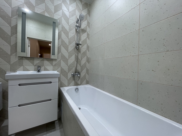
  Продается 1-комн. квартира, 46 м², Омелькова ул, д. 93
. Фото 10.