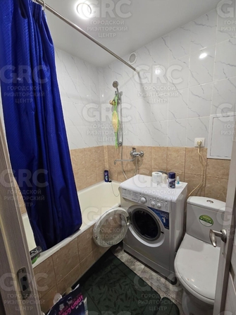 
  Продается 2-комн. квартира, 46 м², Альпийская ул, д. 39
. Фото 5.