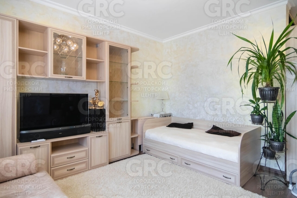 
  Продается 1-комн. квартира, 42.3 м², Владимировская ул, д. 141
. Фото 8.