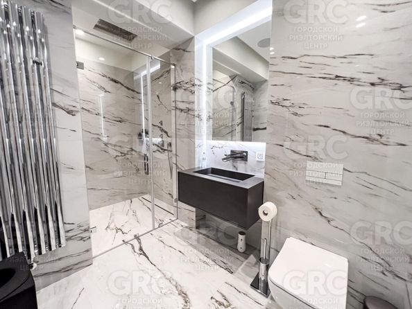 
  Продается 4-комн. квартира, 197 м², Кирова ул, д. 35
. Фото 25.