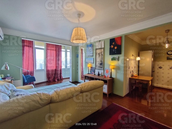 
  Продается 1-комн. квартира, 52 м², Цюрупы ул, д. 32
. Фото 4.