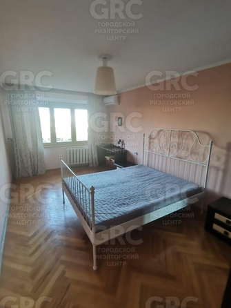 
  Продается 2-комн. квартира, 49 м², Цюрупы ул, д. 10
. Фото 1.