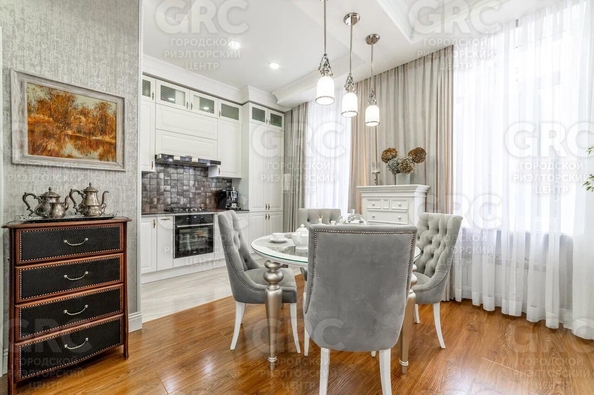 
  Продается 4-комн. квартира, 110 м², Советская ул, д. 7
. Фото 3.