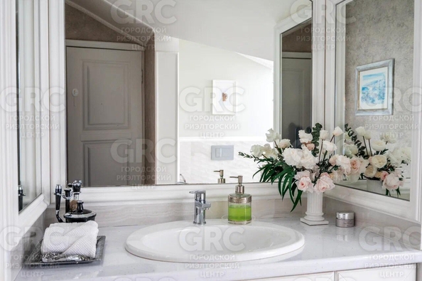 
  Продается 4-комн. квартира, 110 м², Советская ул, д. 7
. Фото 43.