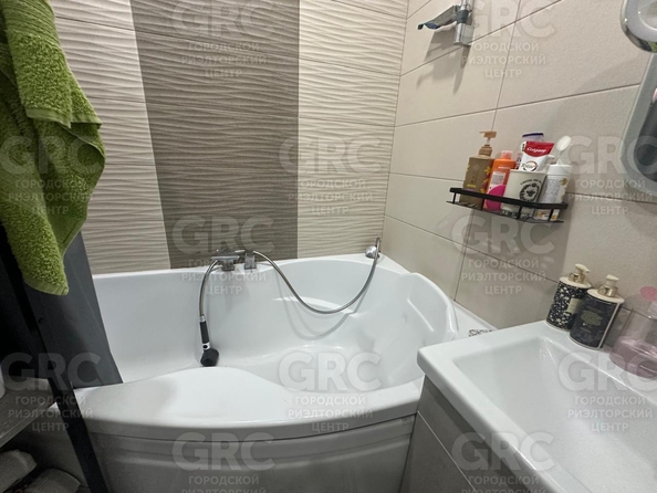 
  Продается 2-комн. квартира, 53 м², Горького ул, д. 87
. Фото 11.