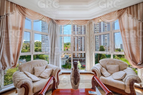 
  Продается 4-комн. квартира, 182 м², Войкова ул, д. 35
. Фото 3.